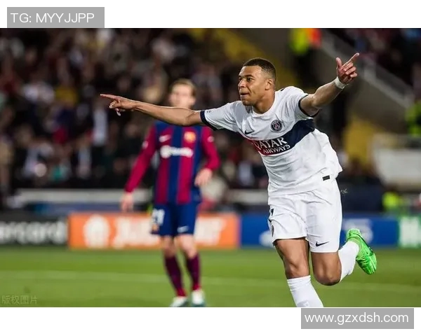 1977年足球明星的辉煌岁月与传奇故事回顾