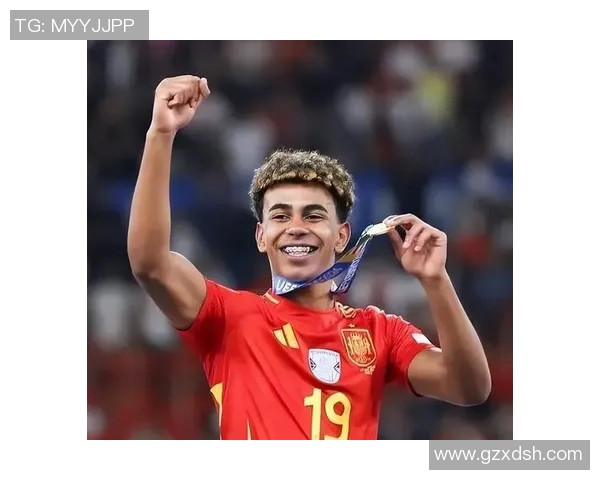 月牙湾足球明星的崛起与成就揭秘他们如何改变了足球的未来