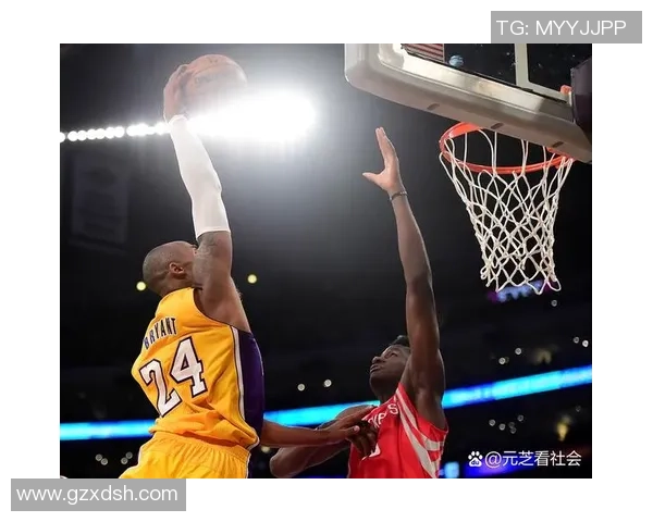 张康与贾旭明的足球之路:从青训到职业赛场的成长与挑战